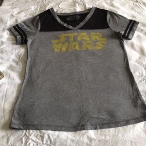 Star Wars tee her universe